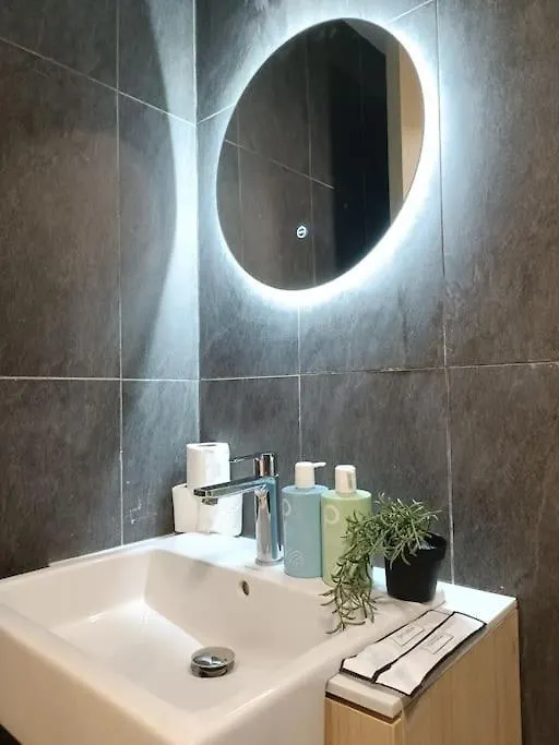 쿠알라룸푸르 Col 171A Modern Balcony Klcc View & Infinity Pool 아파트