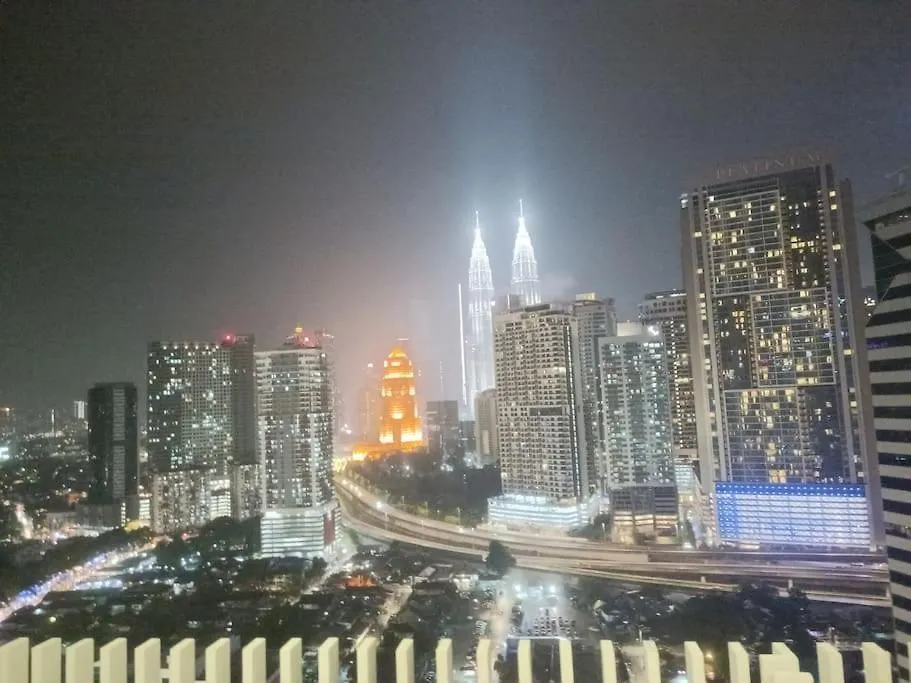 쿠알라룸푸르 Col 171A Modern Balcony Klcc View & Infinity Pool 아파트