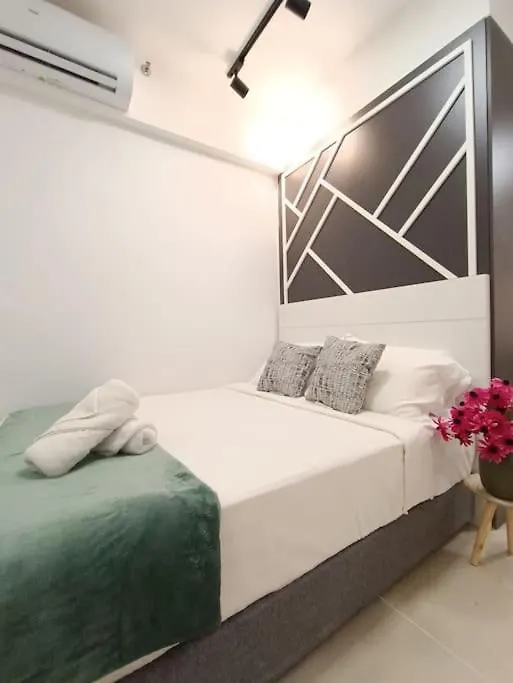 쿠알라룸푸르 Col 171A Modern Balcony Klcc View & Infinity Pool 아파트